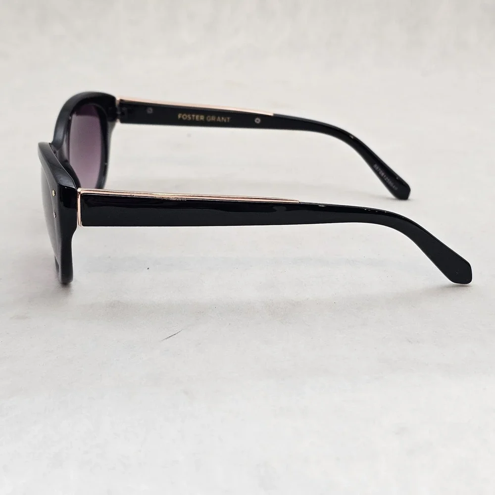 Foster Grant Lot Of 2 Womens Sunglasses Cat Eye Tortoise Glossy Black Gold Trim